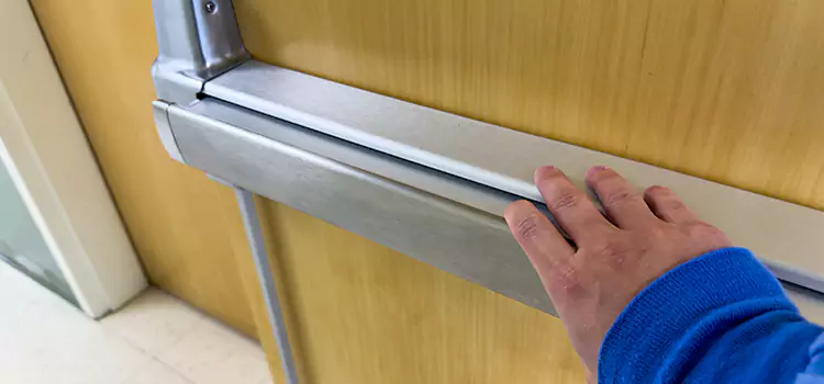 Installing a Push Bar on a Door Lomita